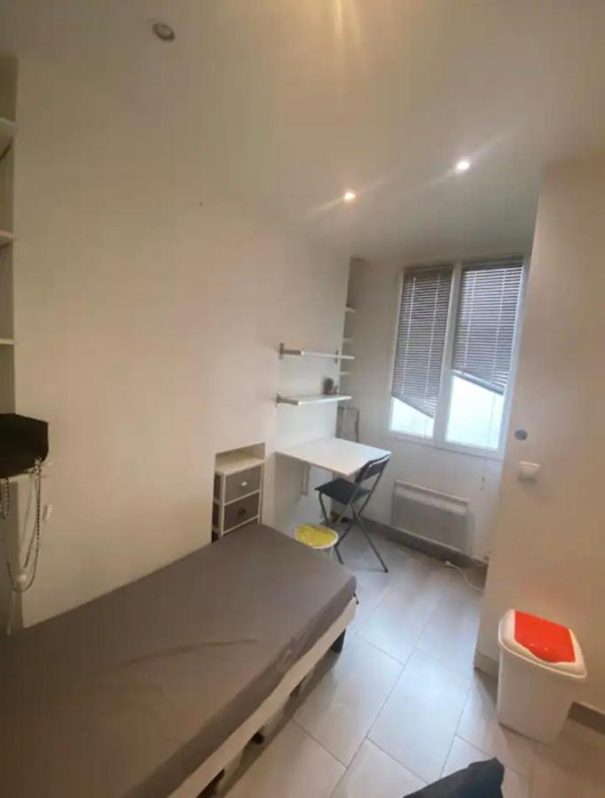 Small Studio Near Eiffel Tower باريس المظهر الخارجي الصورة