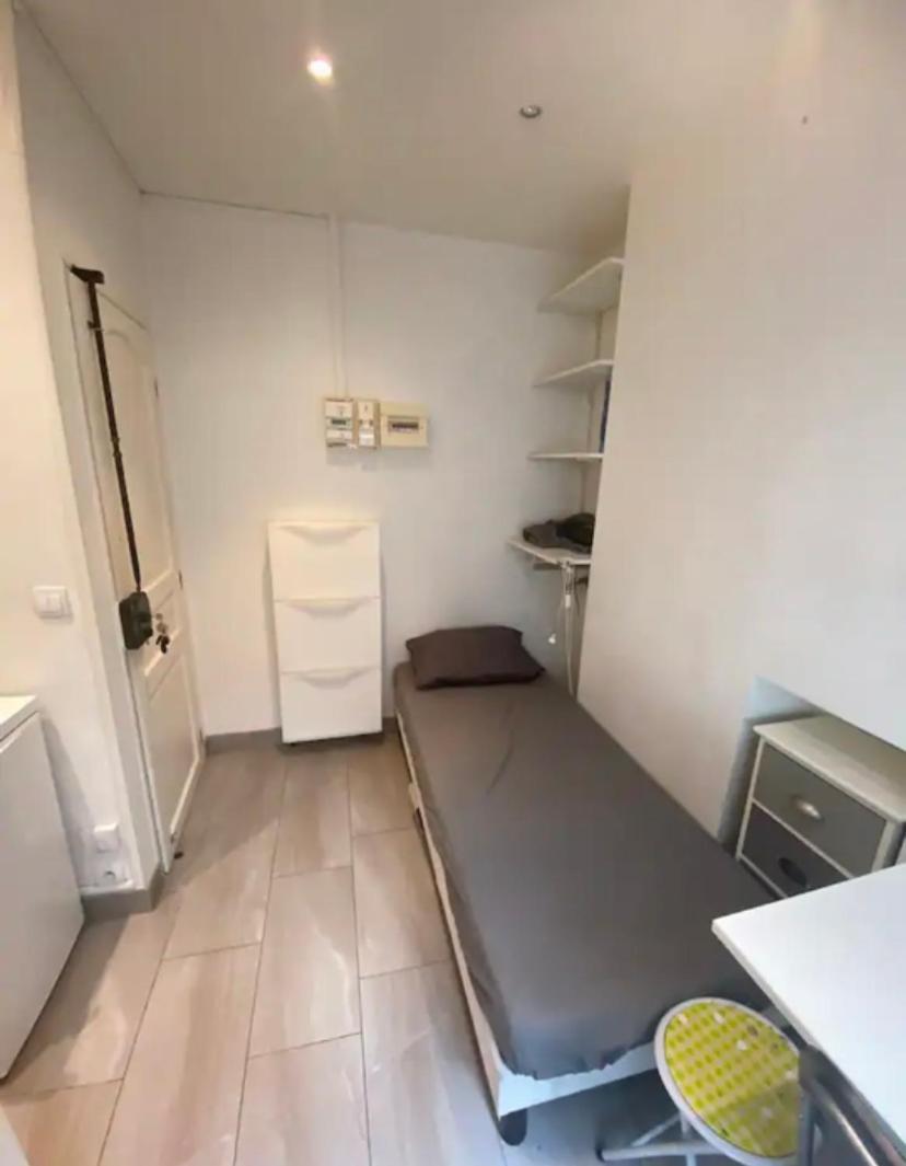 Small Studio Near Eiffel Tower باريس المظهر الخارجي الصورة